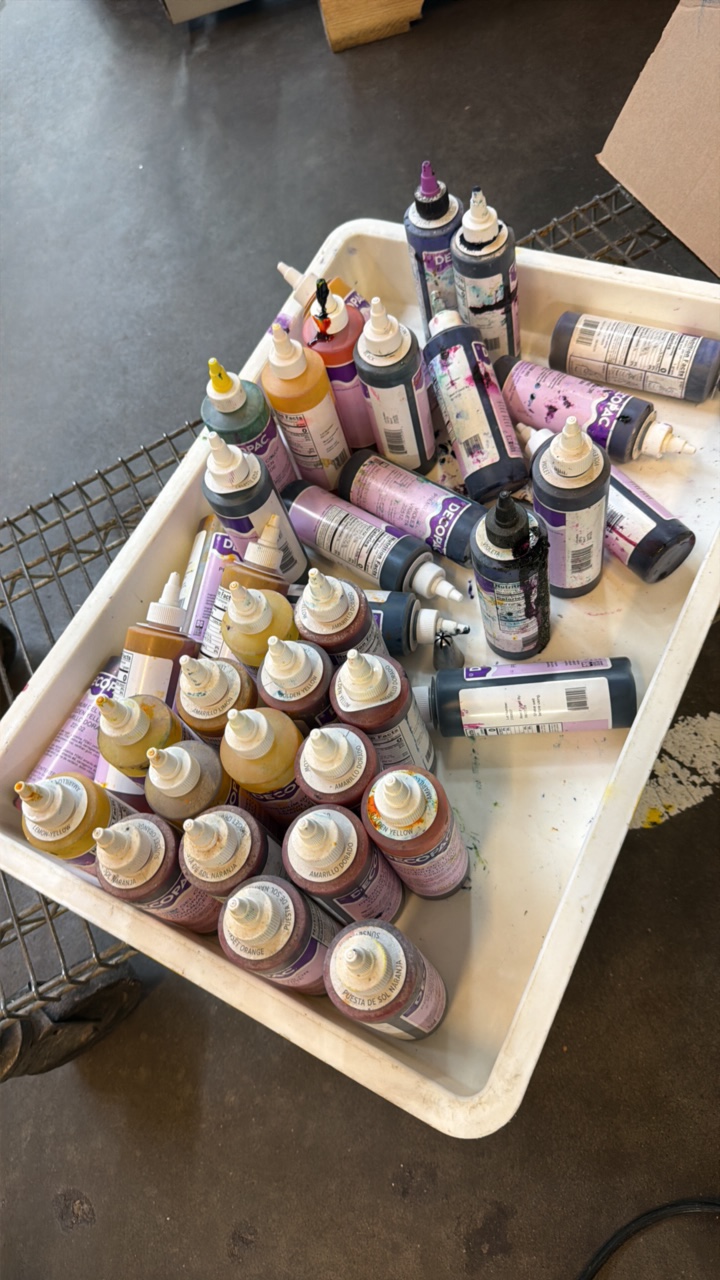 lot 525 image: decopac colors