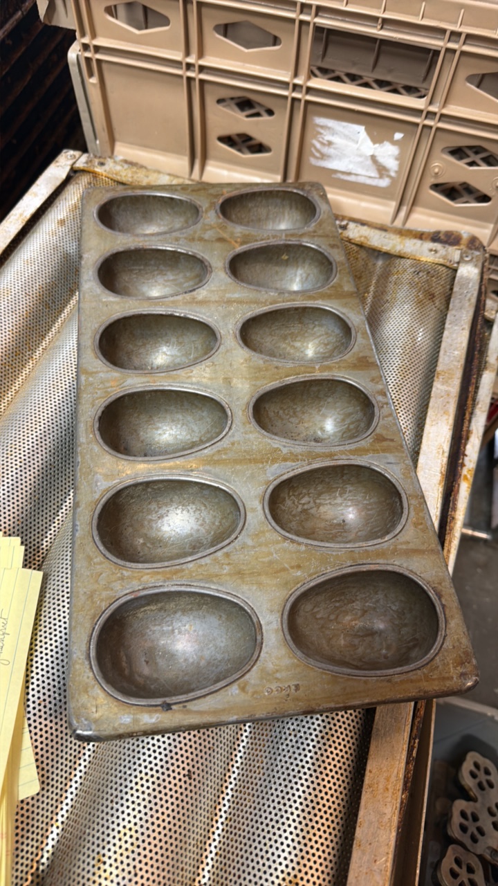 lot 533 image: egg shape pans