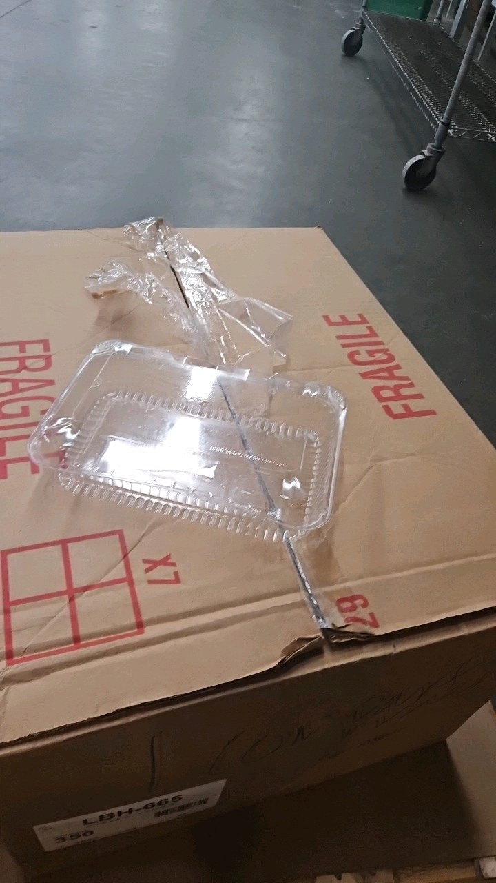 lot 551 image: Hinge takeaways