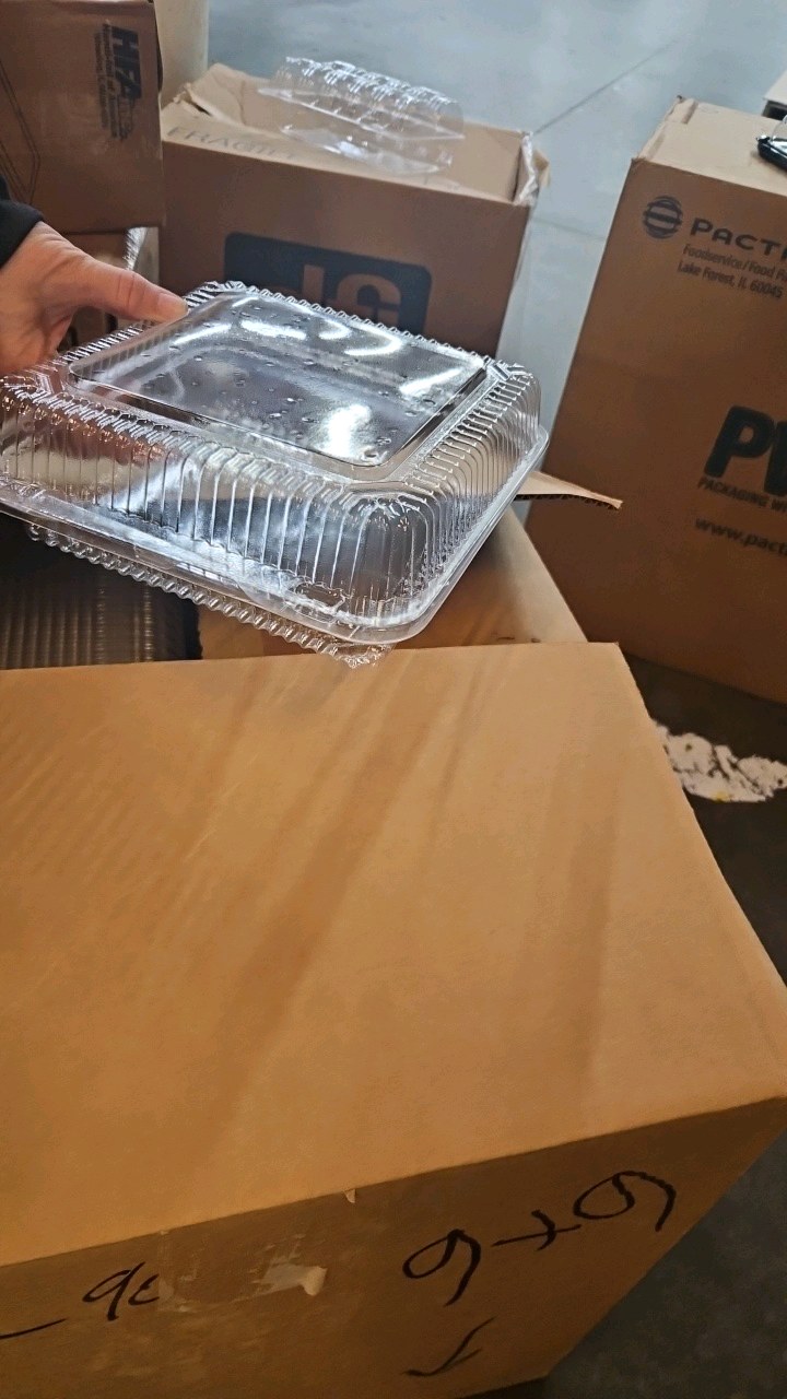 lot 552 image: Hinge takeaways