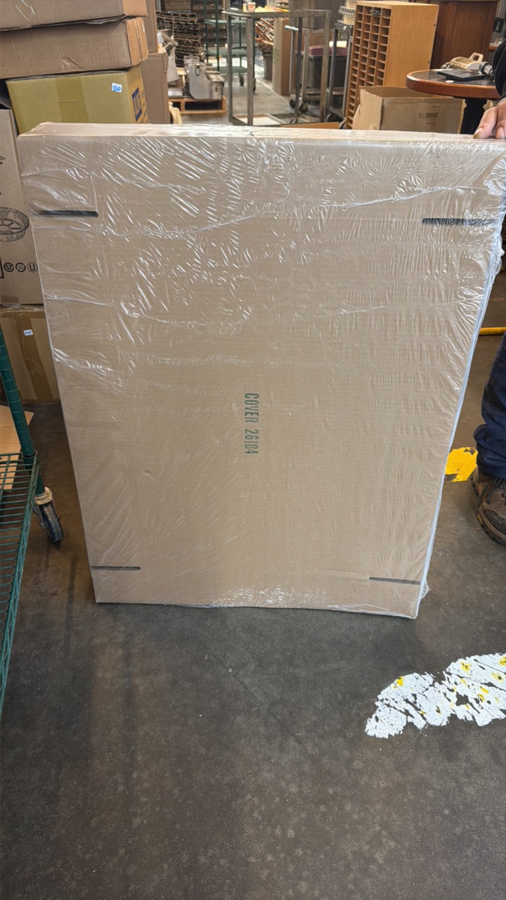 lot 555 image: boxes