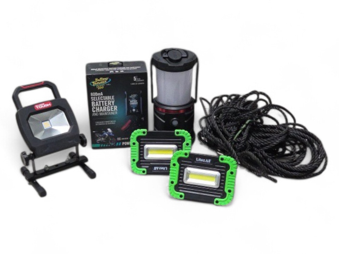 Mixed Utility Lot - Work Lights, Battery Charger, Lantern and Rope