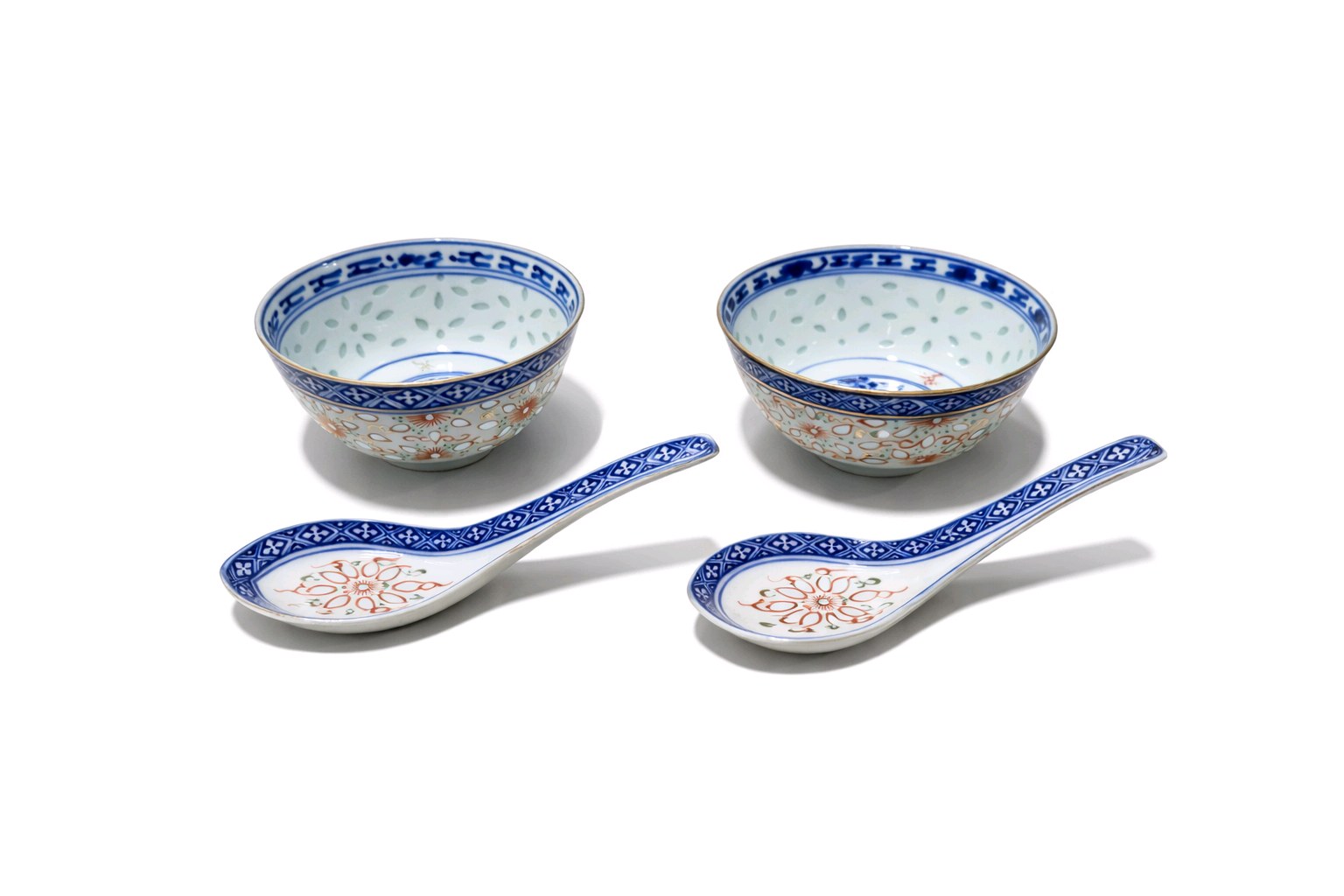 2 Asian Porcelain Rice Bowls w 2 Matching Soup Spoons Blue White Red Floral China
