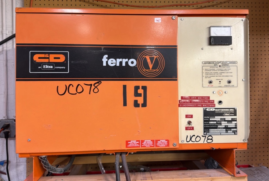 FERRO battery charger for straddle stacker