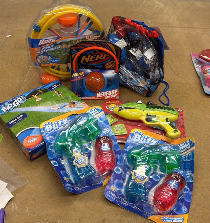 lot of toys 7 in lot