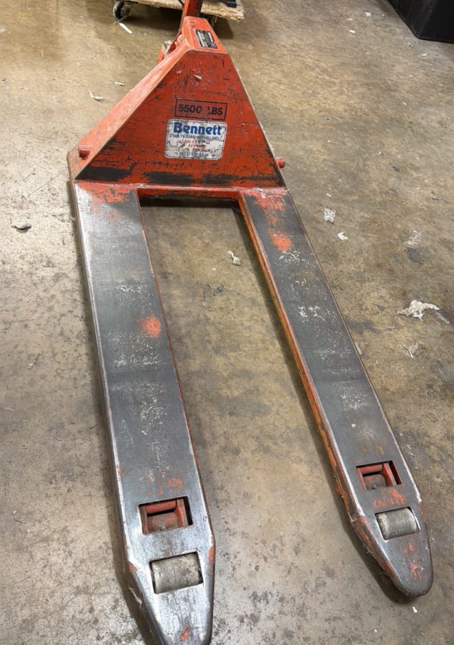 Pallet Jack Model M55 5500LB