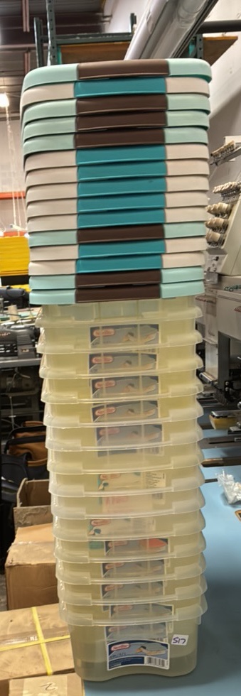 6-quart storage container with lids (15)