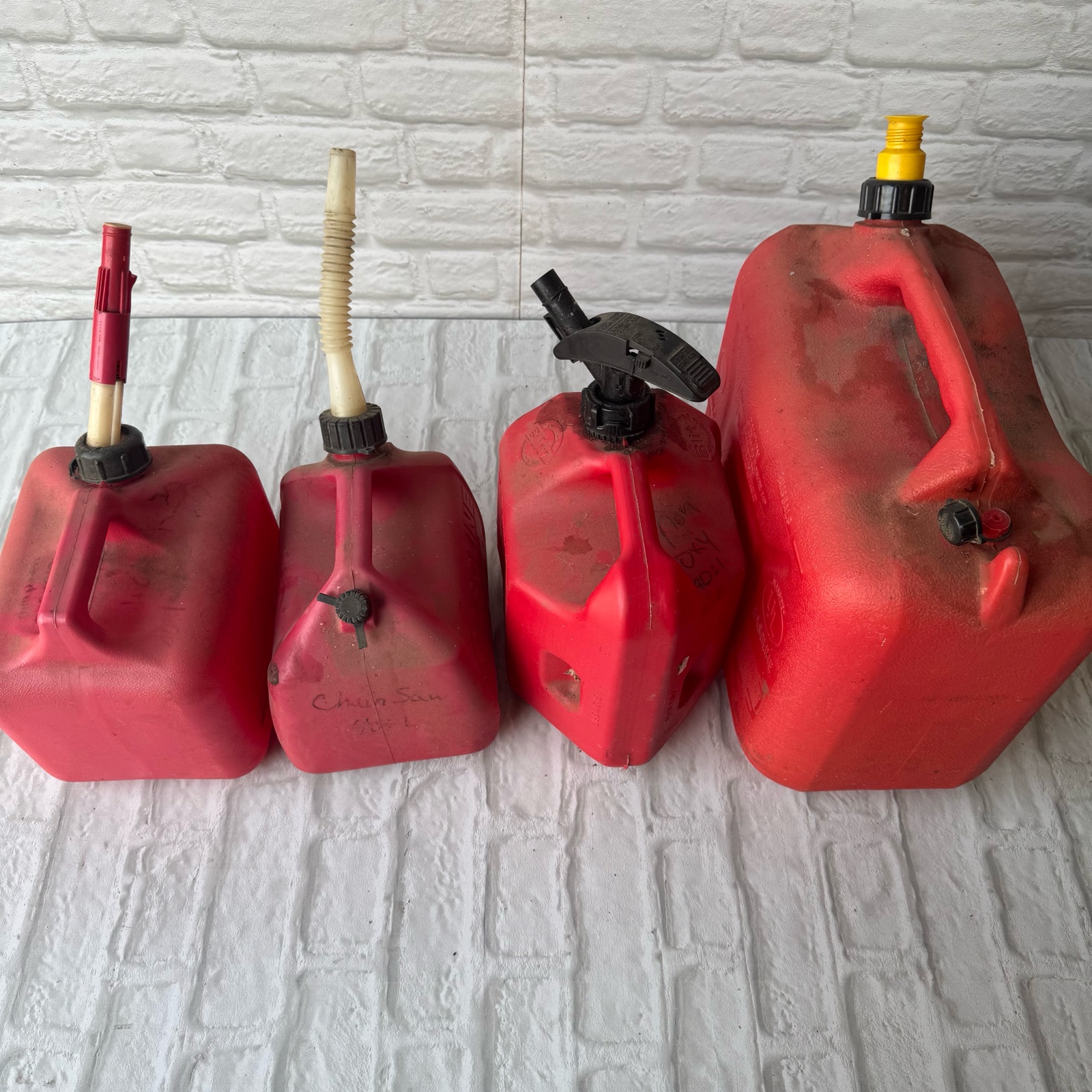 Gas cans