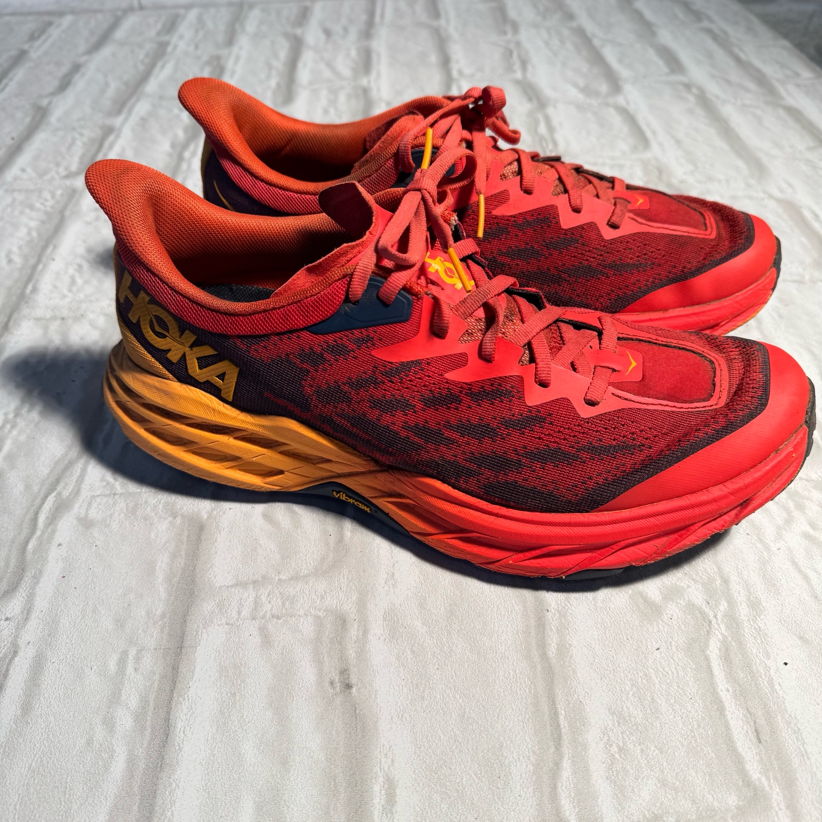 Hoka Mens Speedgoat 5 trail running shoes