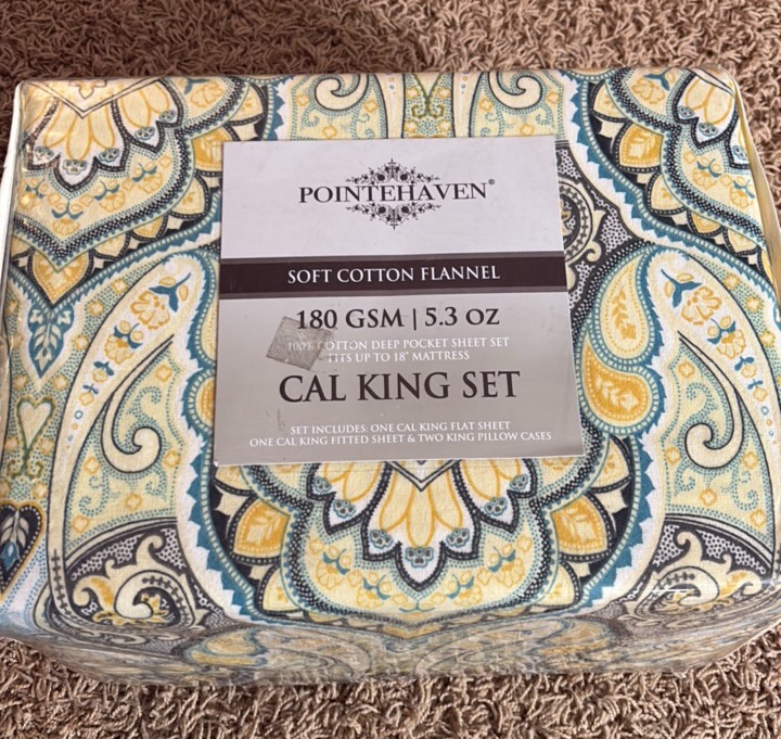 California King Soft Cotton Flannel 4 piece set. flat sheet, fitted sheet, pillow cases. deep pocket, paisley print