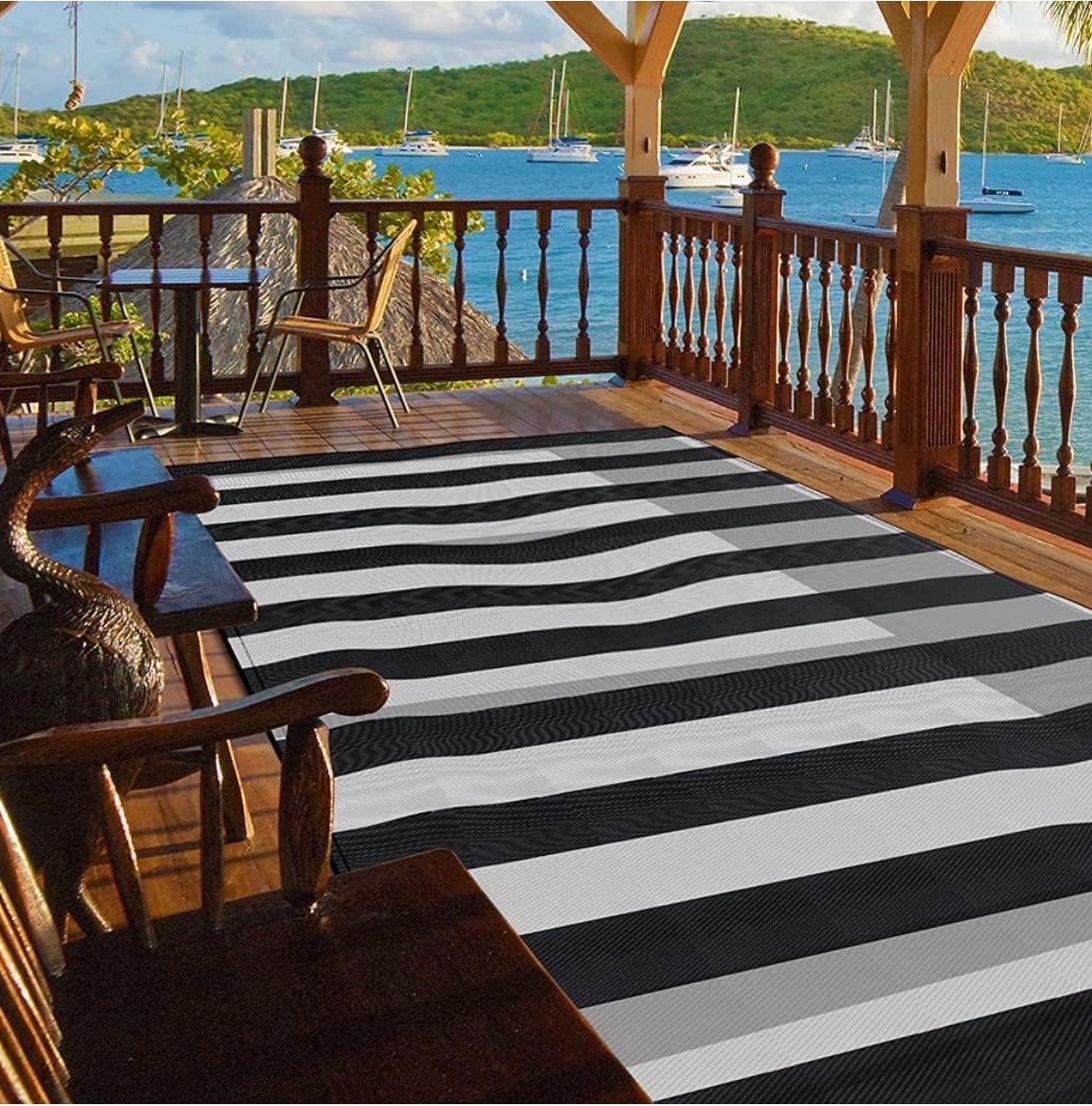 Plastic Straw Outdoor Waterproof Patio and Deck Rug, Foldable, Reversible, Great for Camping, RV, Deck, Porch, Picnic, Beach, Balcony, Black and White Stripes Design