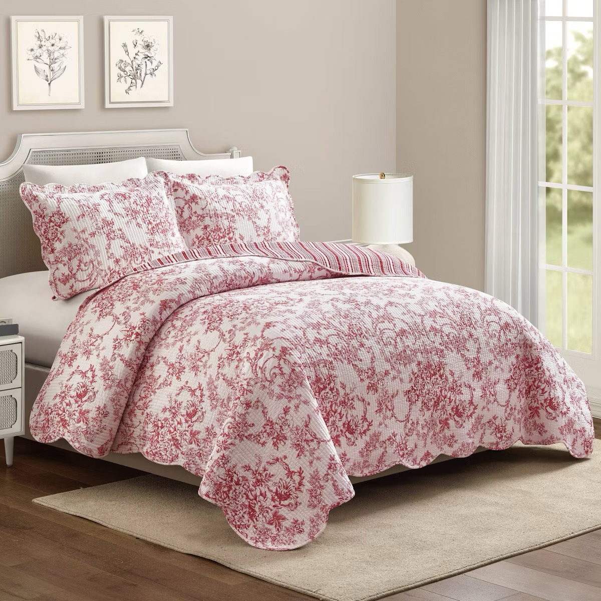 Modern Heirloom Full Queen Quilt Set, 1 Quilt 88 x 90 inches and 2 Shams 20 x 26 inches Gardem Toile Pattern, White and Red