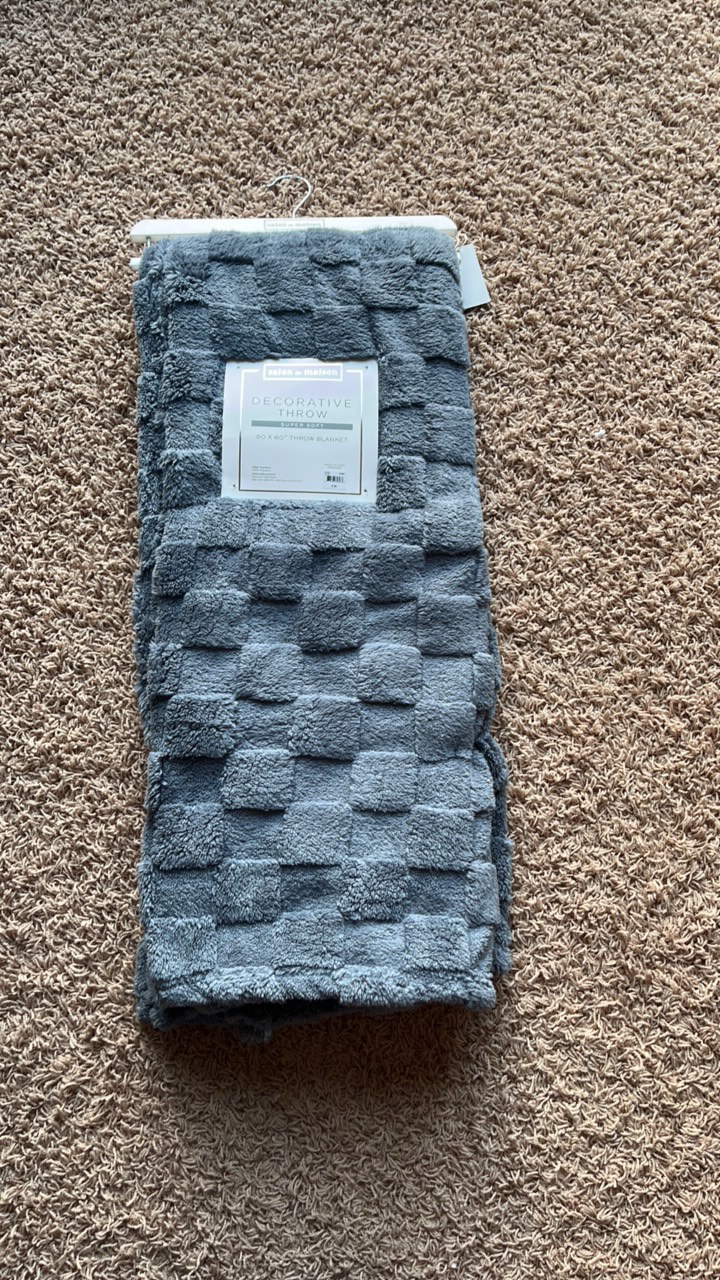 50x60 Decorative Throw, Super Soft, Zane Blue