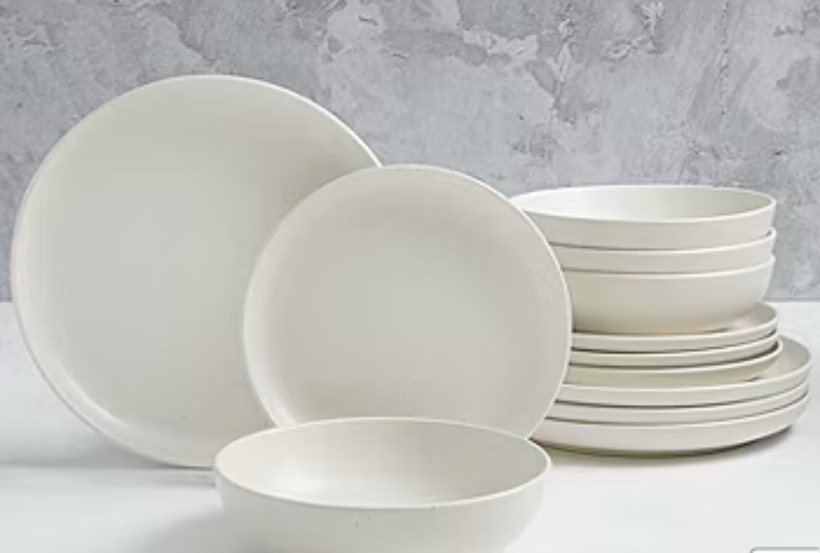 Fieldcrest Legacy Baige 11-pc. Stoneware Dinnerware Set Retail $120 - 3 dinner plates, 4 salad plates , 4 bowls Color Baige