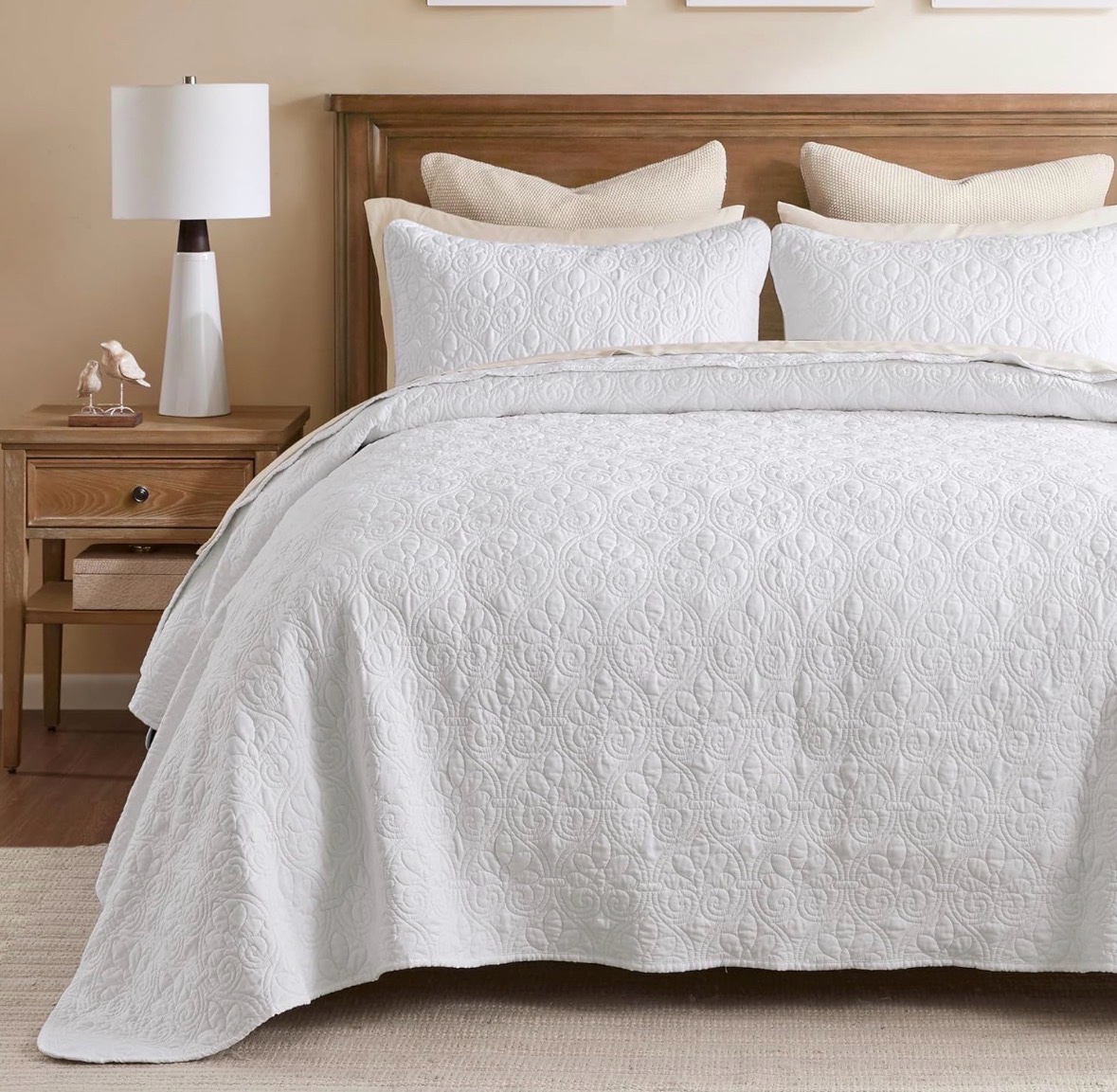 Madison Park Quebec Reversible Quilt Set Damask Design, Double Sided Stitching All Season, Lightweight Bedspread Bedding Set, Matching Sham, White, Full(96x110) 3 Piece Set