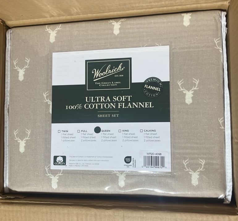 Queen  Flanne Sheet Set  Woolrich Cotton Flannel Sheet Set featuring a Deer print  1 flat sheet 1 fitted sheet 2 pillowcases