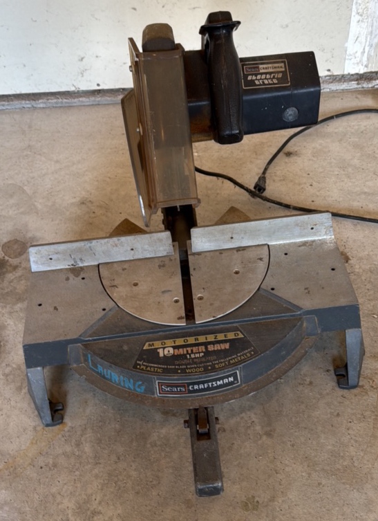 10 inch miter saw one and a half horsepower double insulated