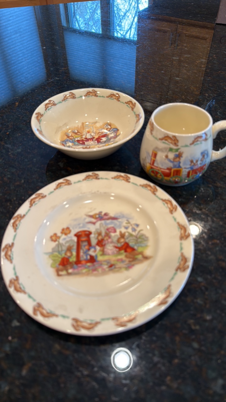 Royal Dalton Bunnykins babyset with plate with bowl and cup