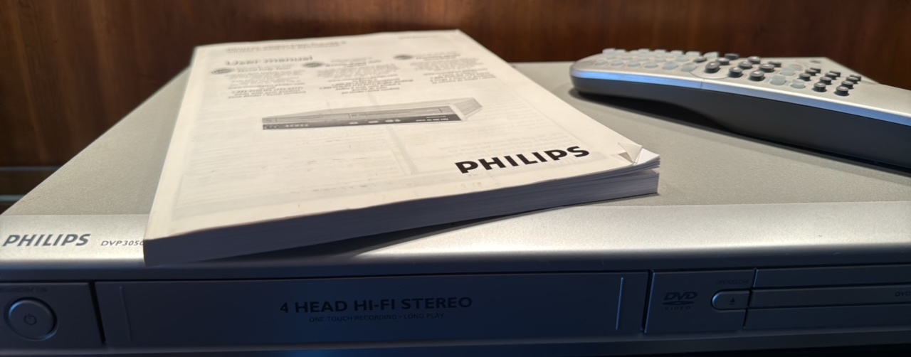 Phillips 4-head, hi-fi stereo VHS DVD Player