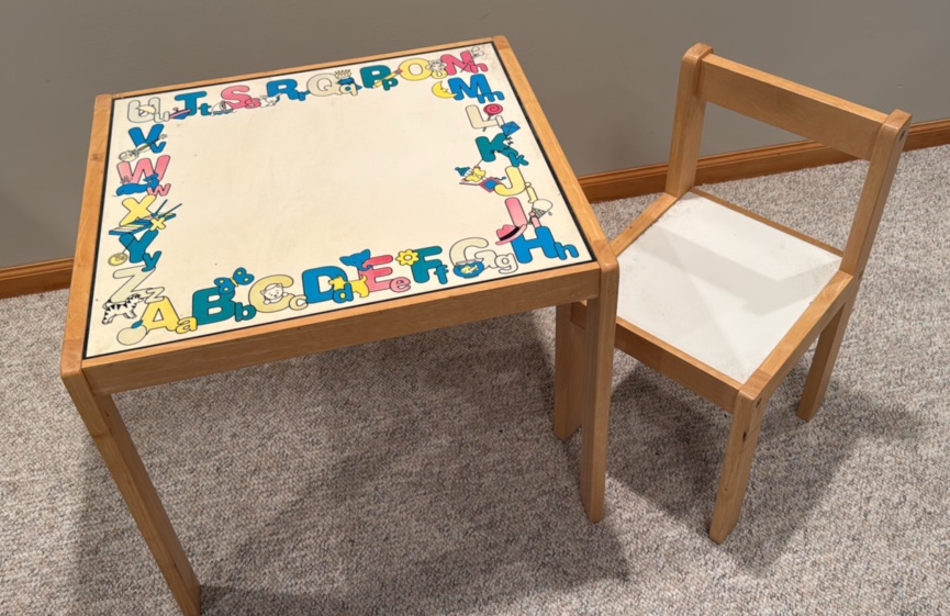 small vintage Kids Table with chair