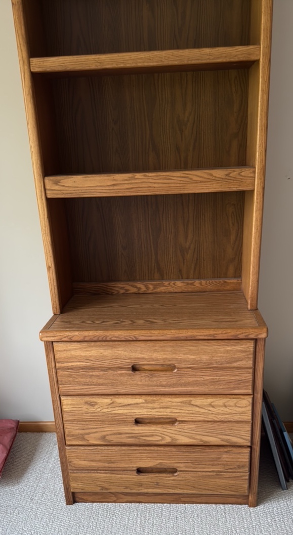 Oak style dresser with bookshelf on top