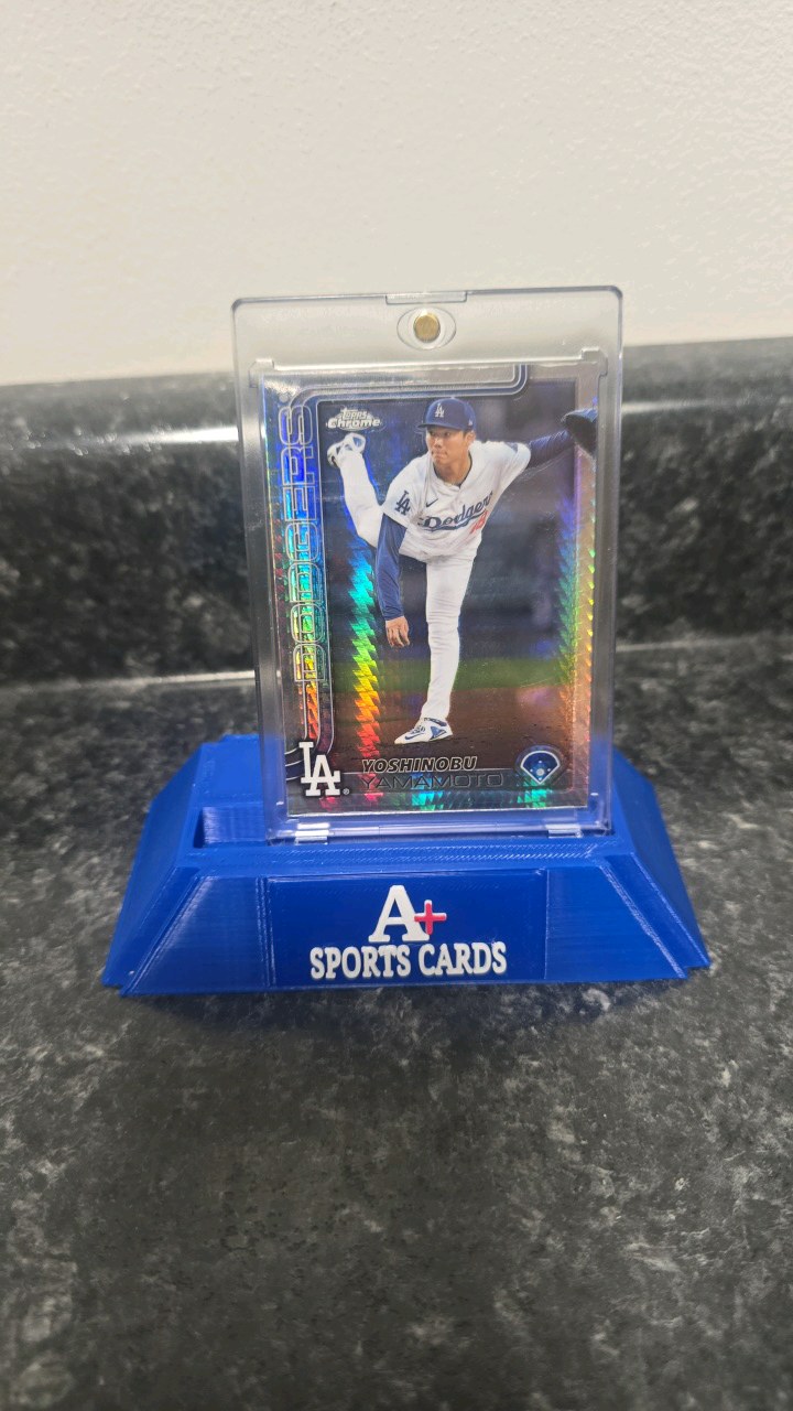 2025 Topps Chrome Yoshinobu Yamamoto Prism Refractor