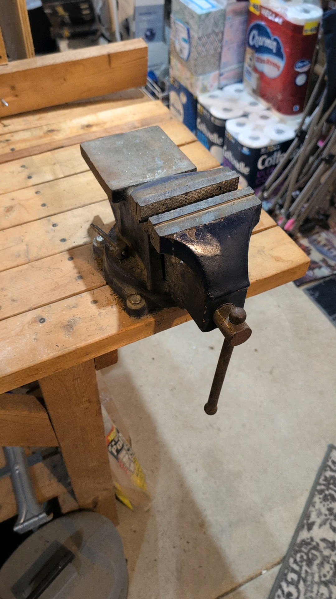 workbench vise
