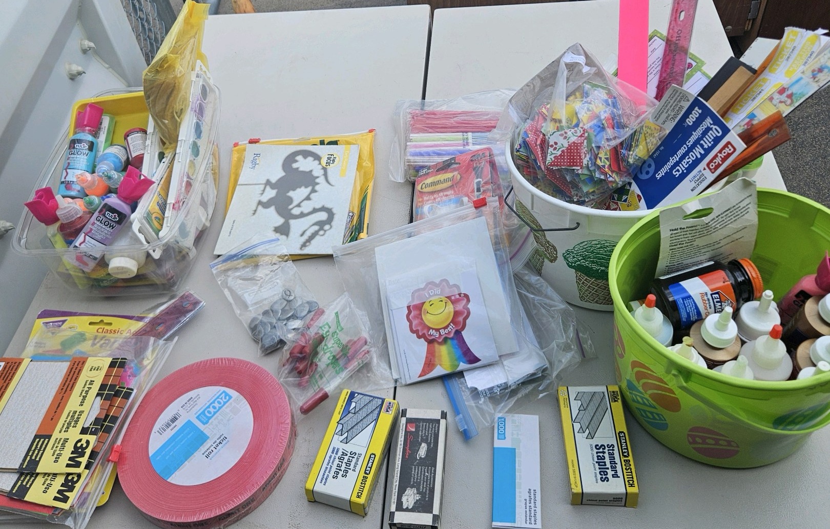 Art supplies mix box