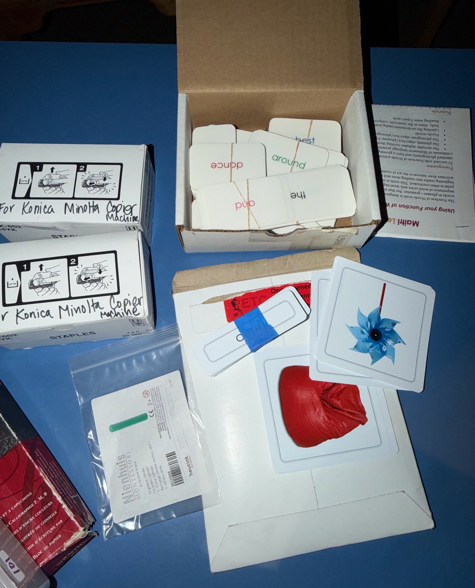 Flash cards, ink, cartridges, calligraphy set