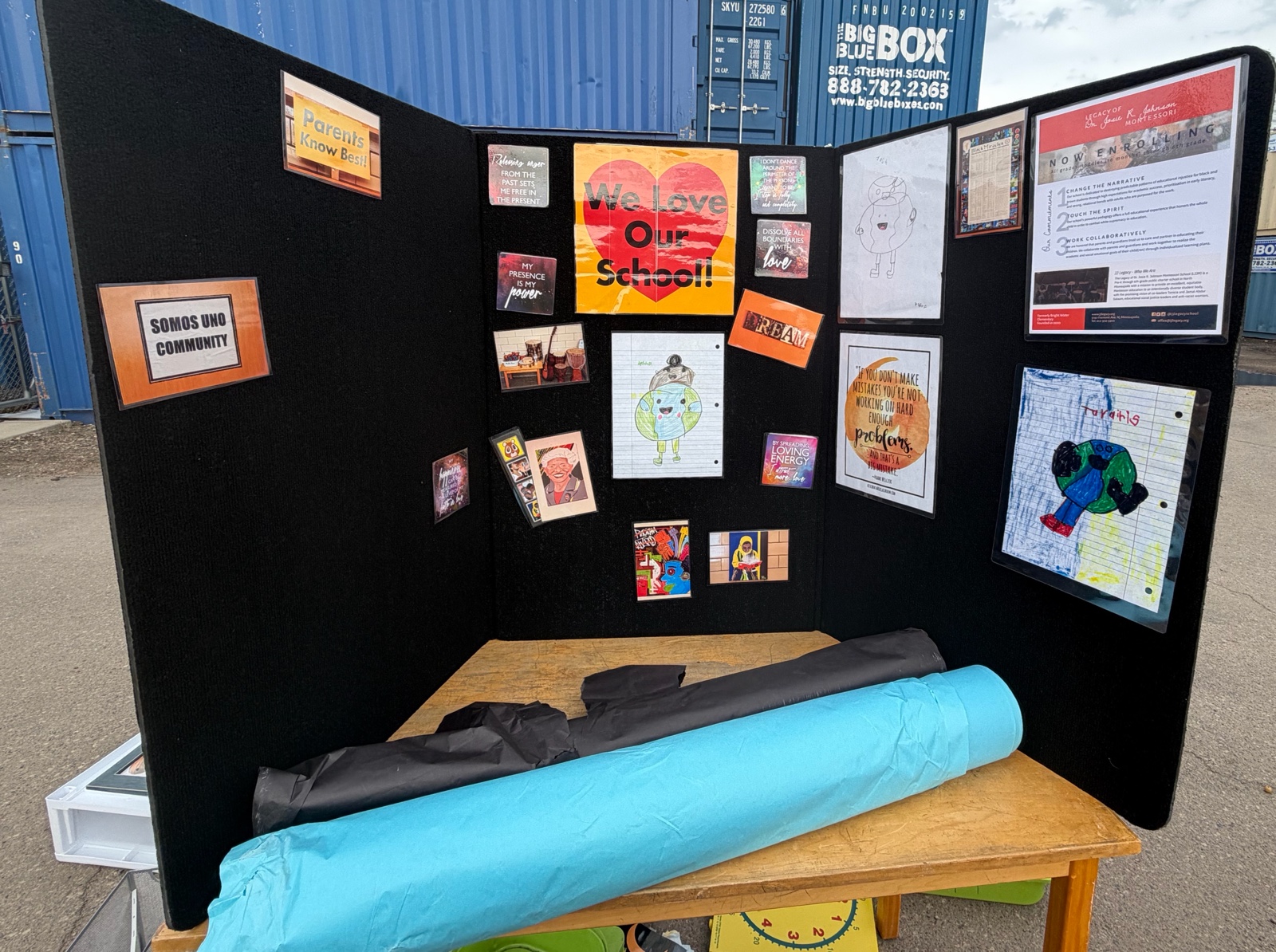 trifold folding display boards with extra easel case and laminated signs