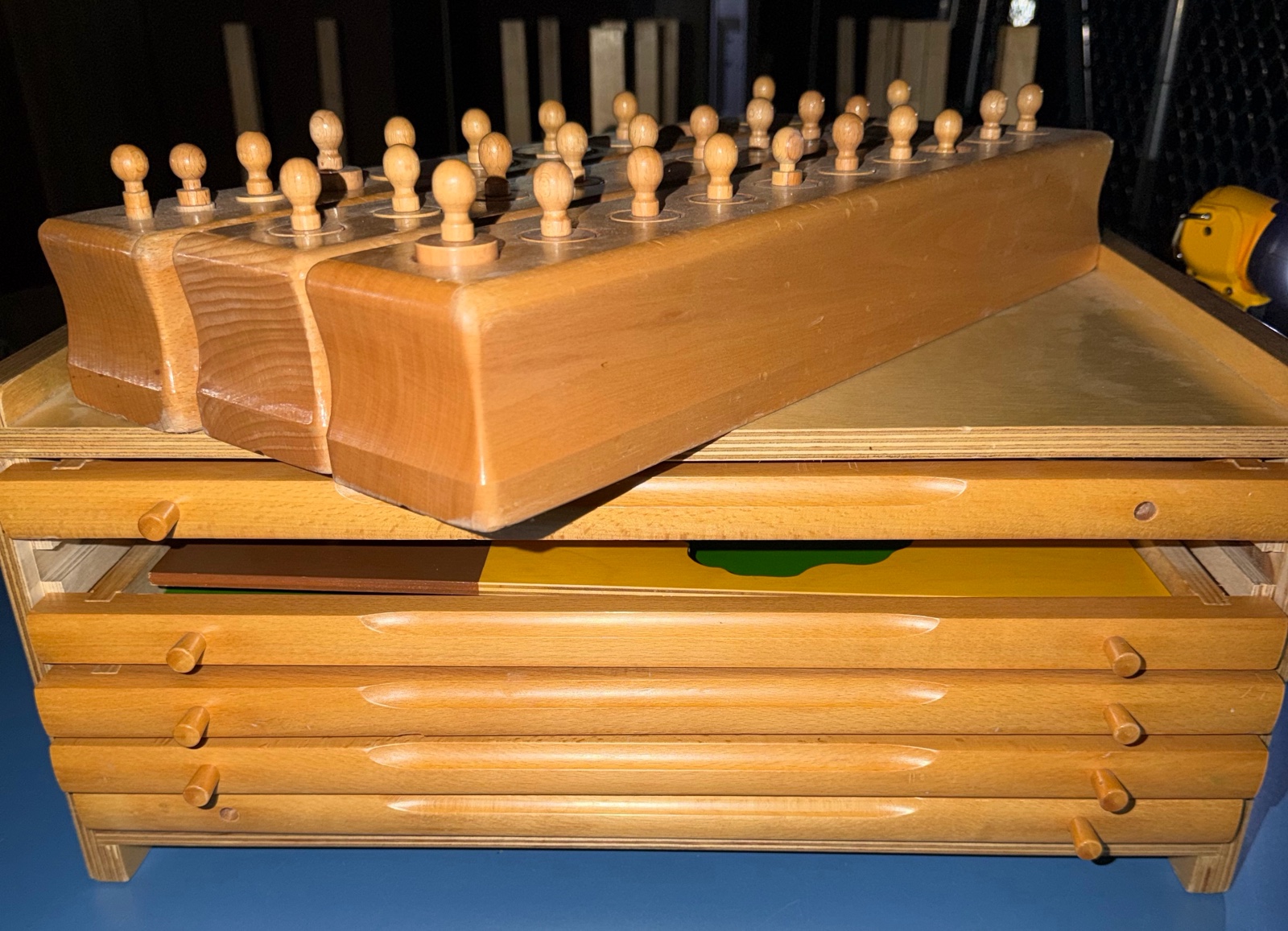 Montessori box and spacers