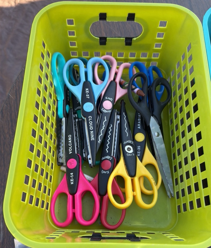 miscellaneous art supplies