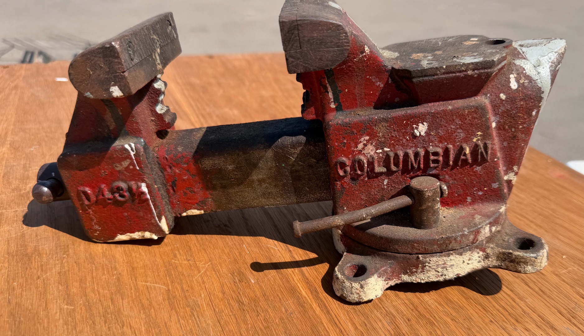 vintage Colombian D 43  half inch bench vise