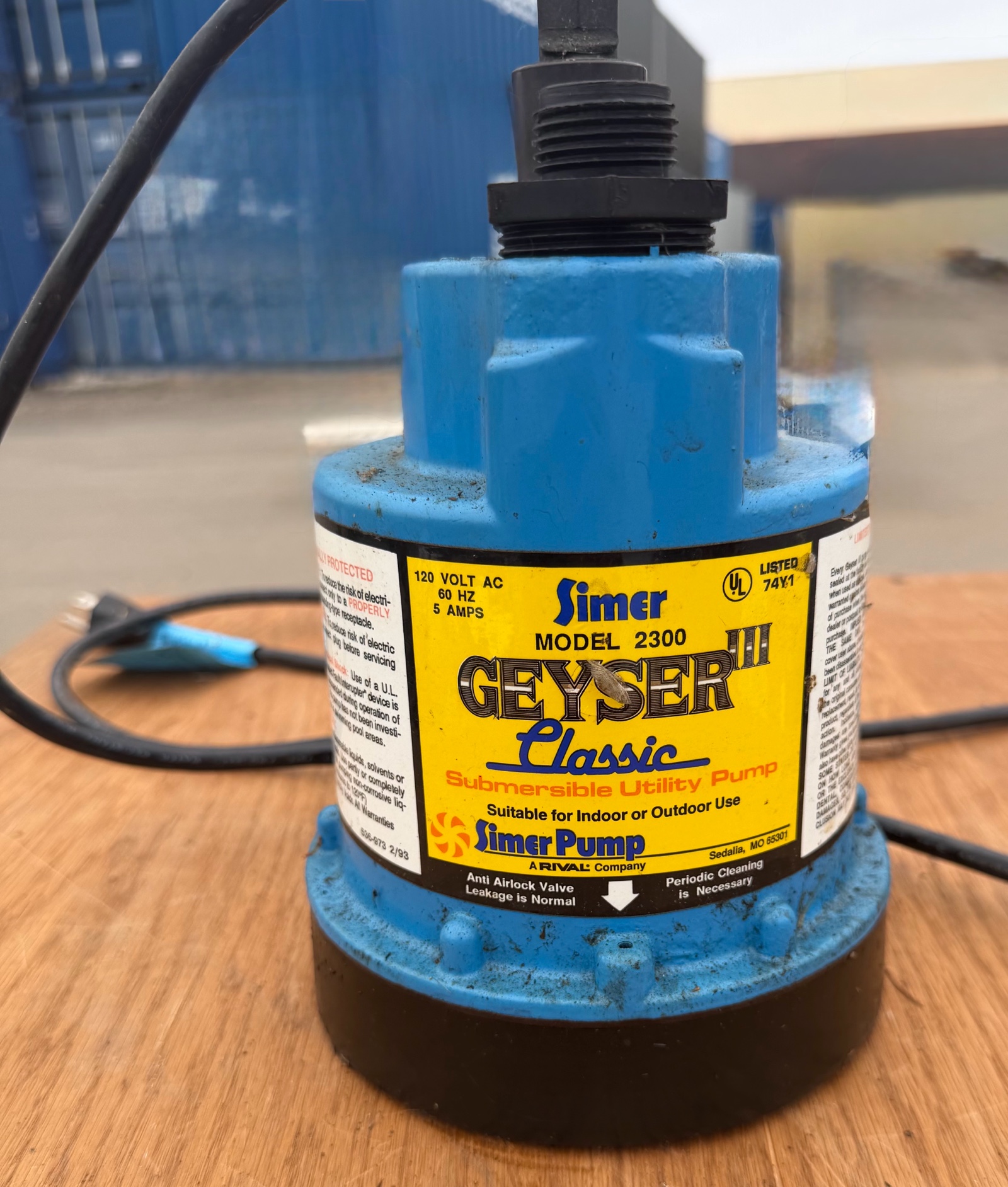 submersible pump