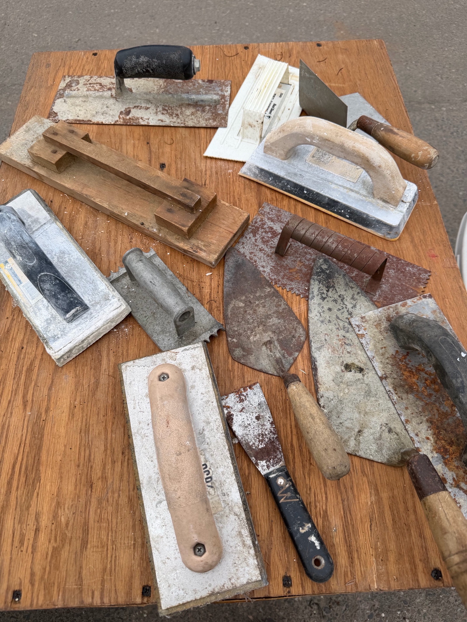 adhesive spreaders