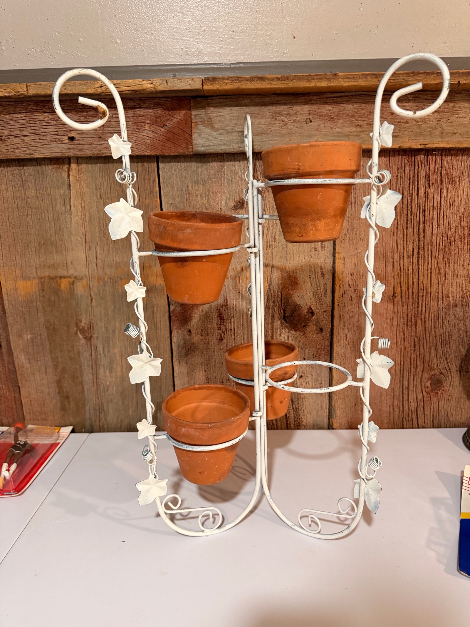 White Metal Ivy Plant Stand w 4 Terracotta Pots  Garden Patio Decor