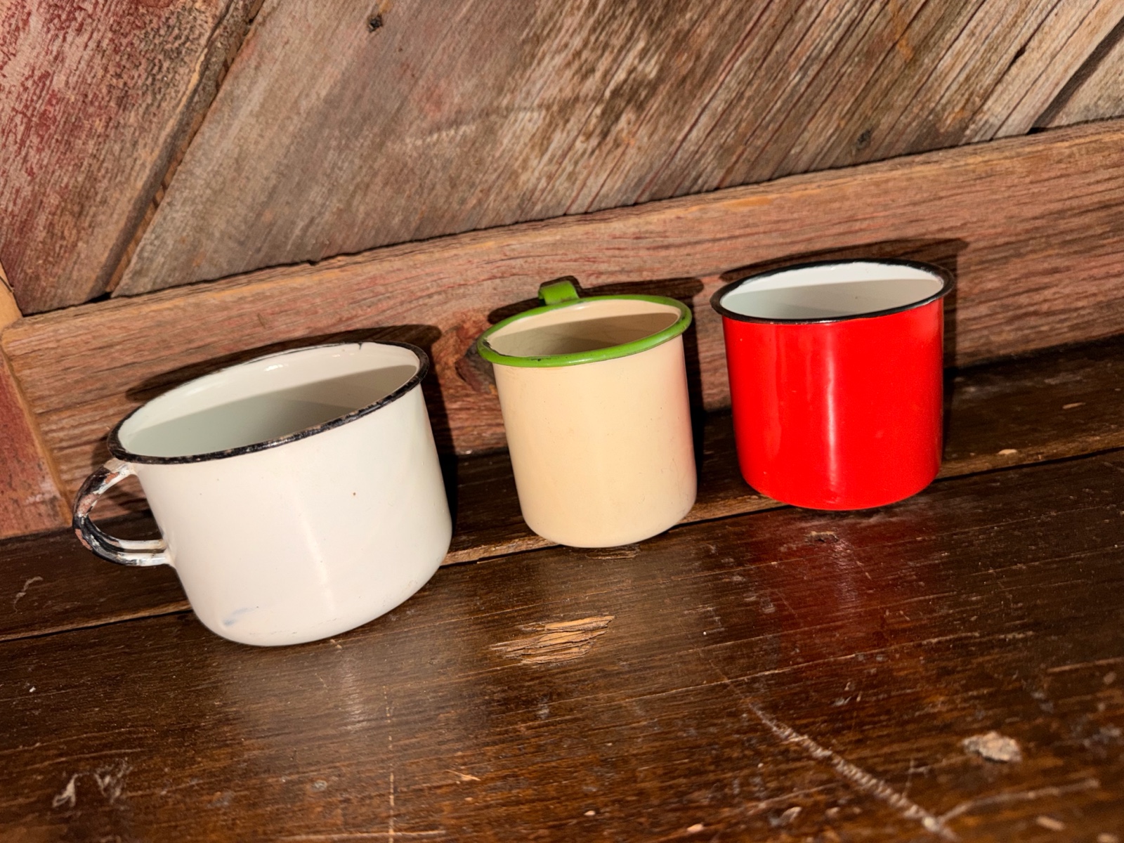 Vintage Enamelware Camping Cups & Mugs  3 Piece Lot