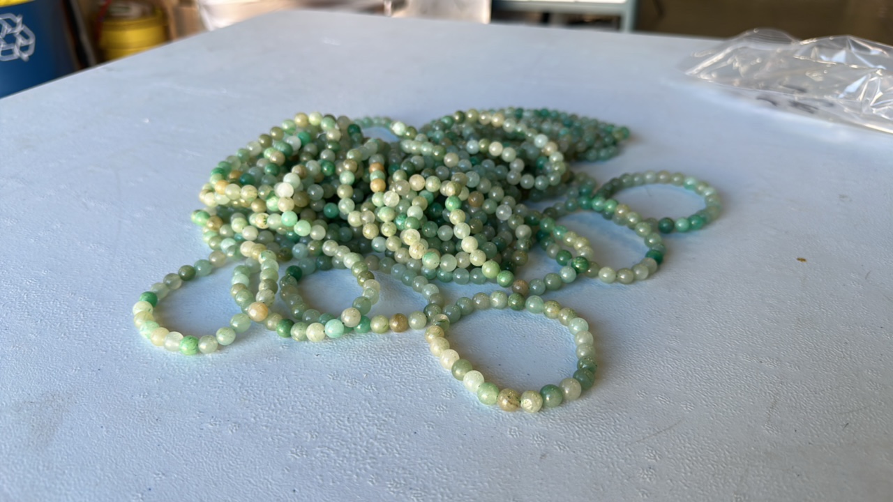 Green Aventurine 8mm Gemstones Bead Stretch Bracelet-DARK  (Lot 50)