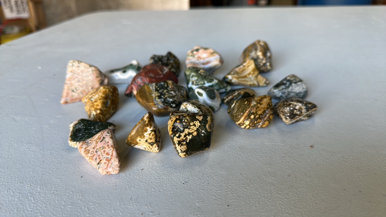 Ocean Jasper tumbled rocks 1 to 2 mixed sizes. Nice quality (Lot 20 ea)