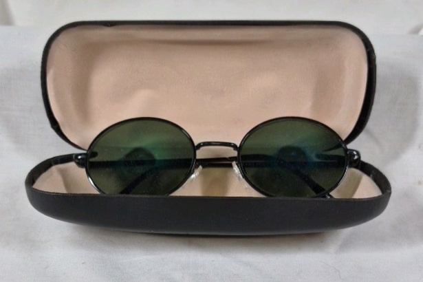 Vintage Round Green Lens Novelty Sunglasses Texas Holdem
