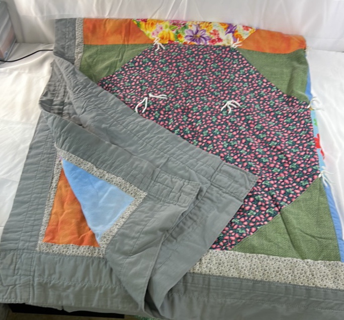 Patchwork Quilted Blanket with Floral and Color Block Design