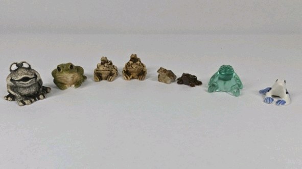 Frog Figurine Lot  Mixed Materials