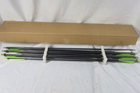 Browning The Boss 5570 Arrows Lot Archery Hunting - Dozen