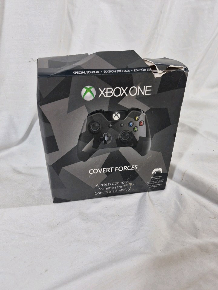 Xbox One Covert Forces Wireless Controller Special Edition