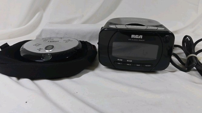 RCA CD Clock Radio & Naxa Portable CD Player Lot AMFM Alarm Stereo