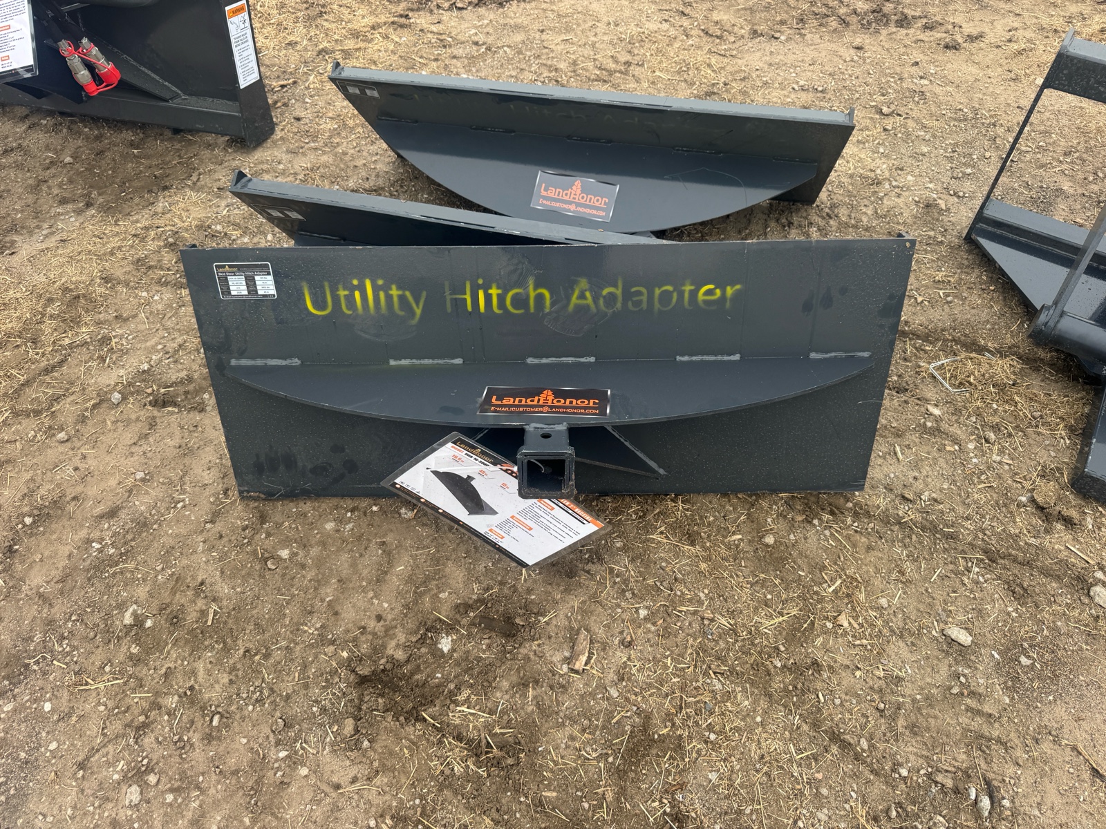 Skid Steer Utility Hitch Adapter 2 Receiver  LandHonor  2026  Unused  UHA-16-3000G