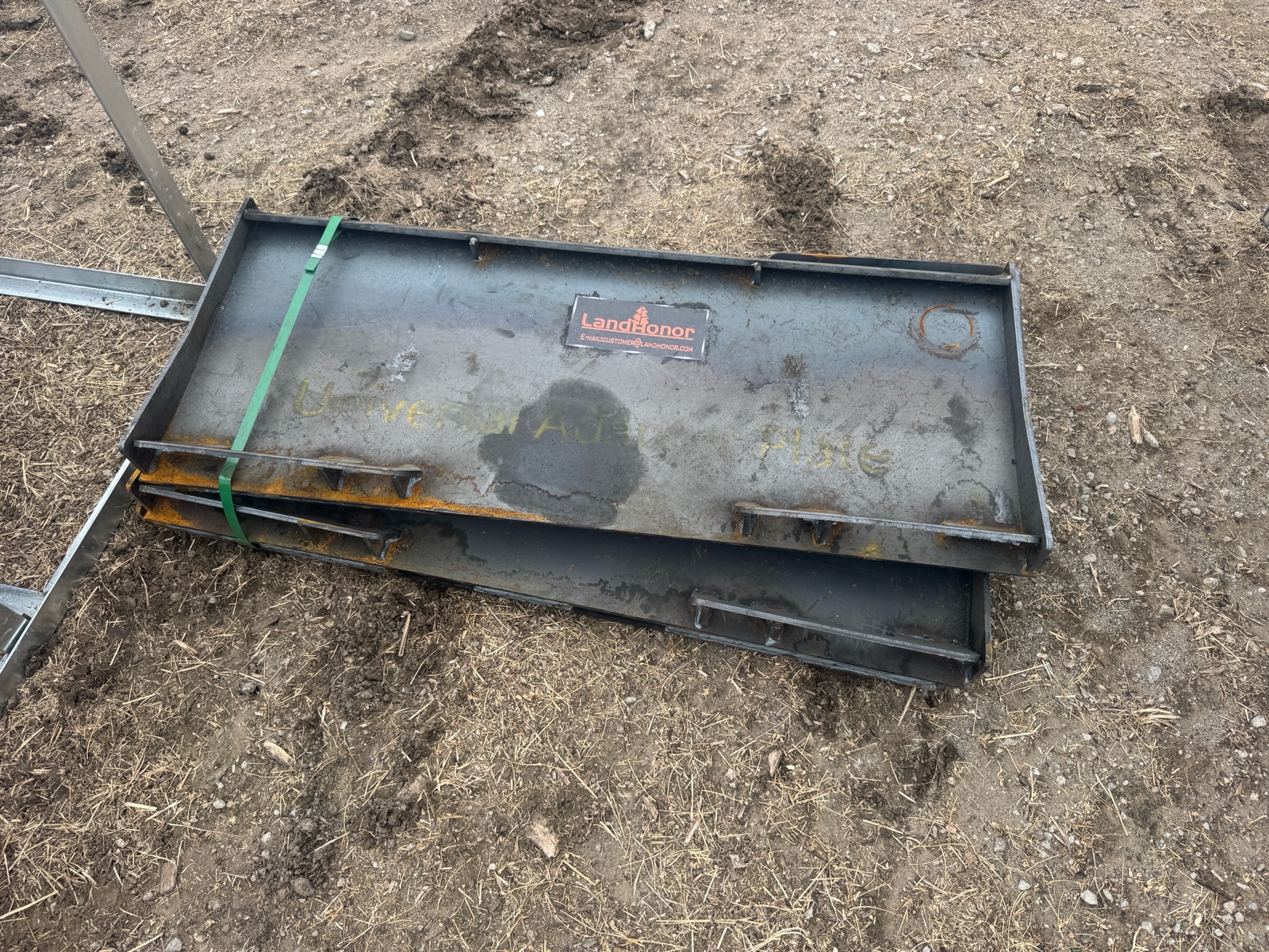 Skid Steer Universal Adapter Plate  LandHonor  2026  Unused  UAP-16-45W