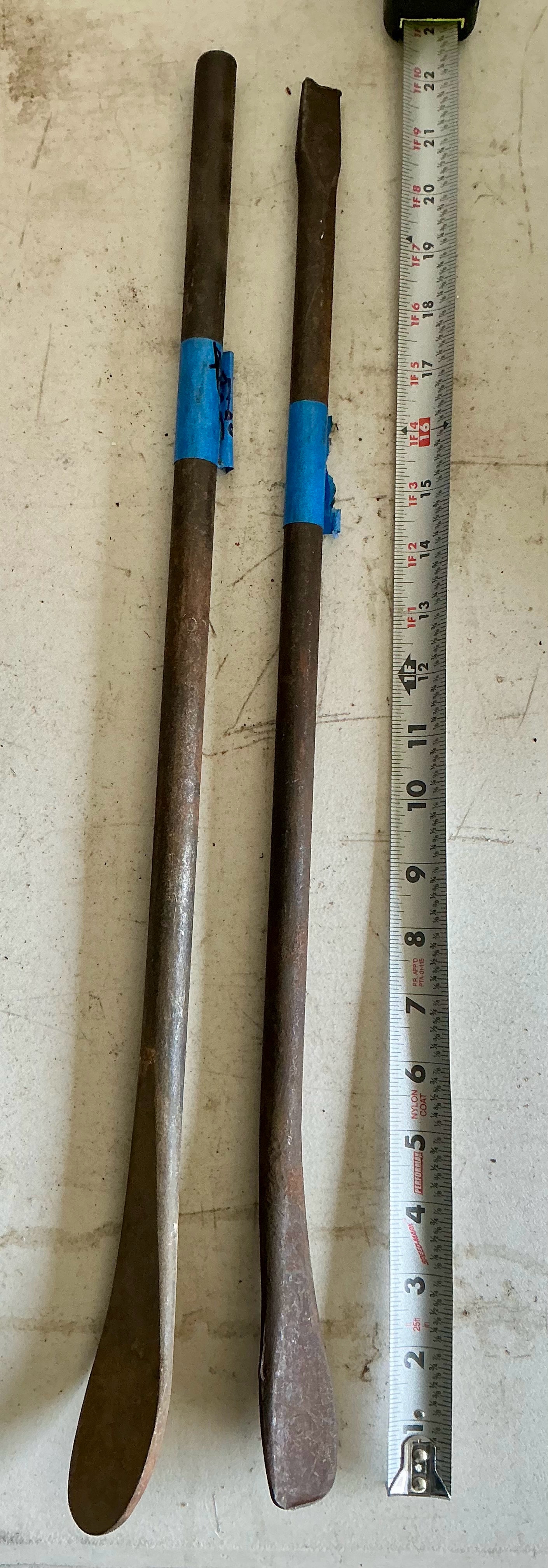 2 Tire spoons