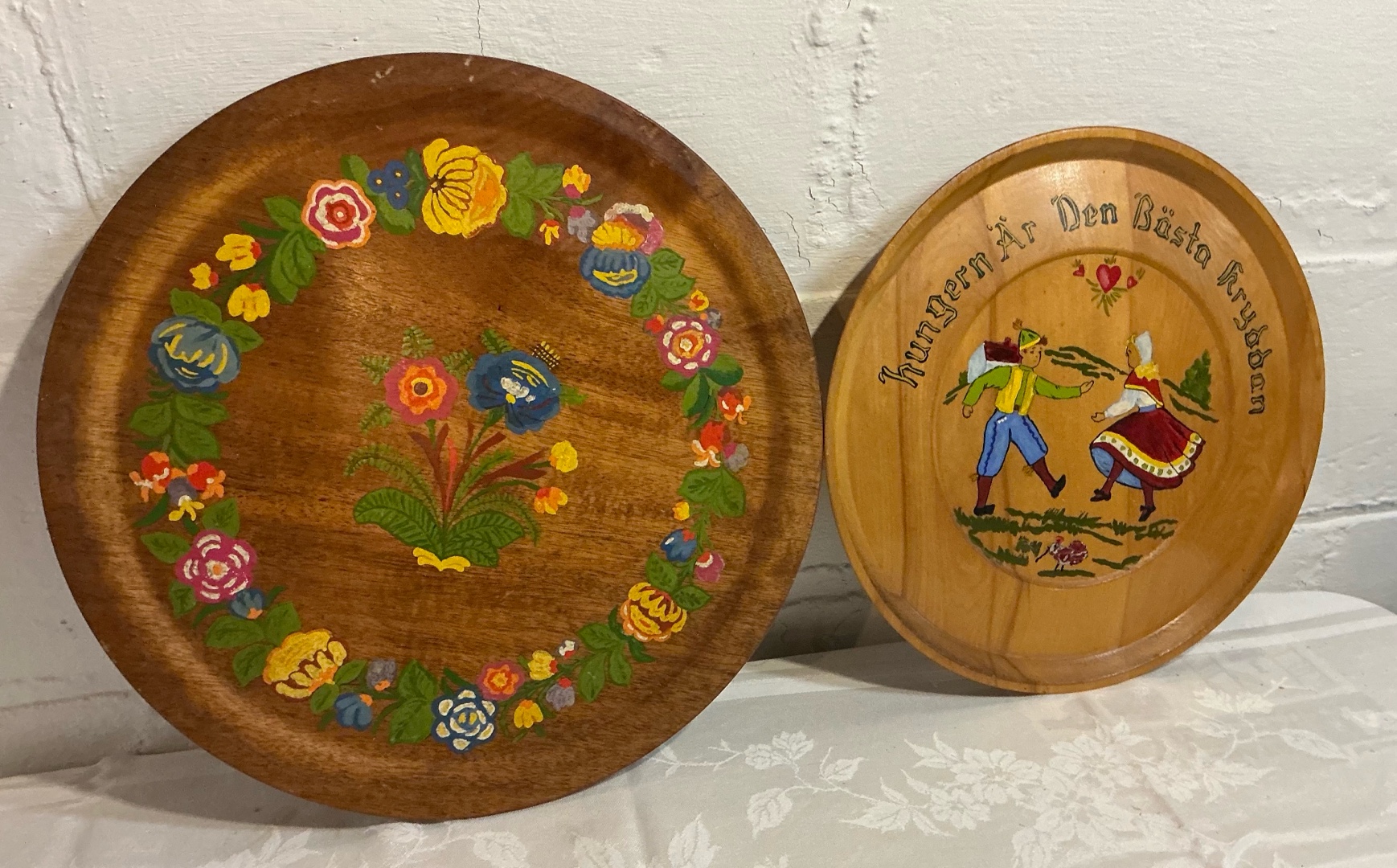 Vintage wood Swedish rosemalded platers