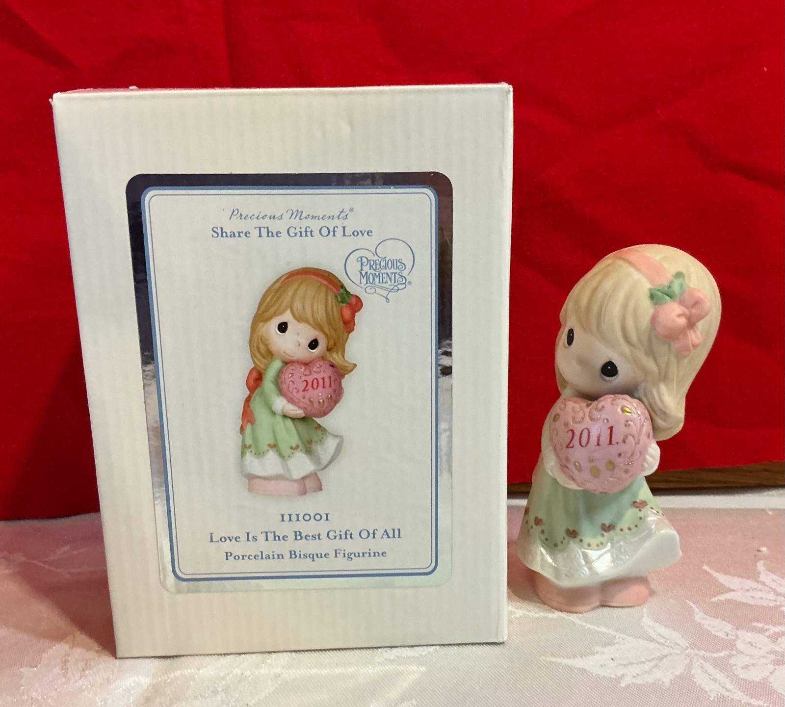 Precious moments 2011 Love is the best gift of all number 111001